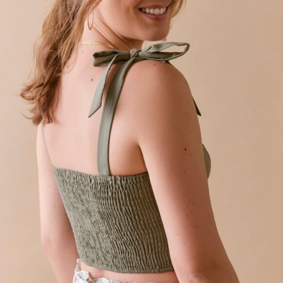 NWT Light Gray Cropped Tank, Smocked with Tie Straps, XS-Small - Picture 9 of 10